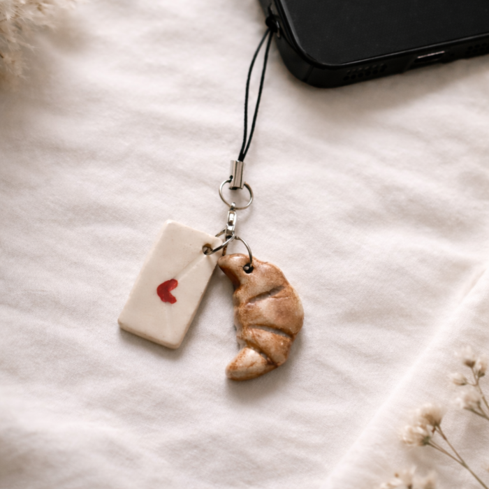 Croissant Charm Black Styling Croissant Charm Black Styling