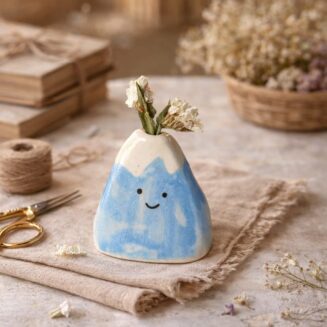 Happy Mountain Tiny Pot